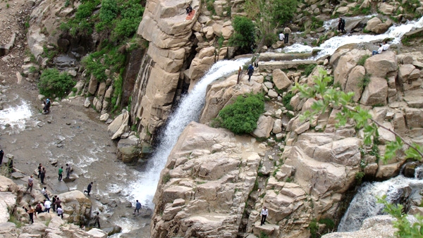 آبشار زیبای گنج نامه  - استان همدان