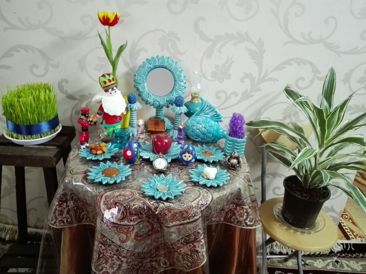 پاسخ به:تزئین سفره هفت سین