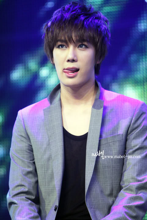 http://s6.picofile.com/file/8245679550/Jung_Min_14_.jpg