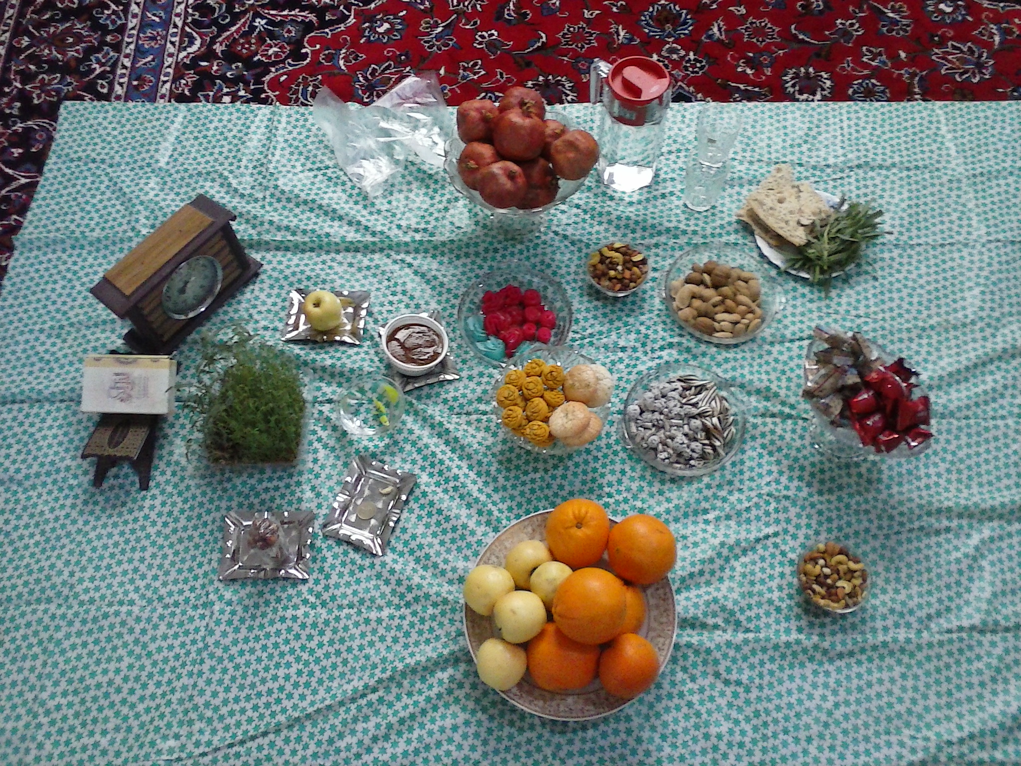 پاسخ به:تزئین سفره هفت سین