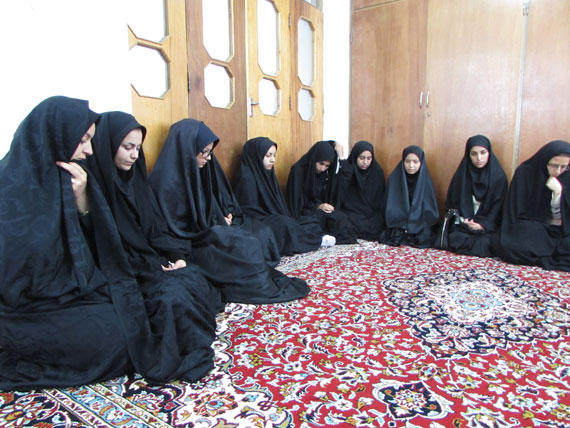 دیدار دانشجویان گرمه‌ای با پدر شهید مدافع حرم / تصاویر