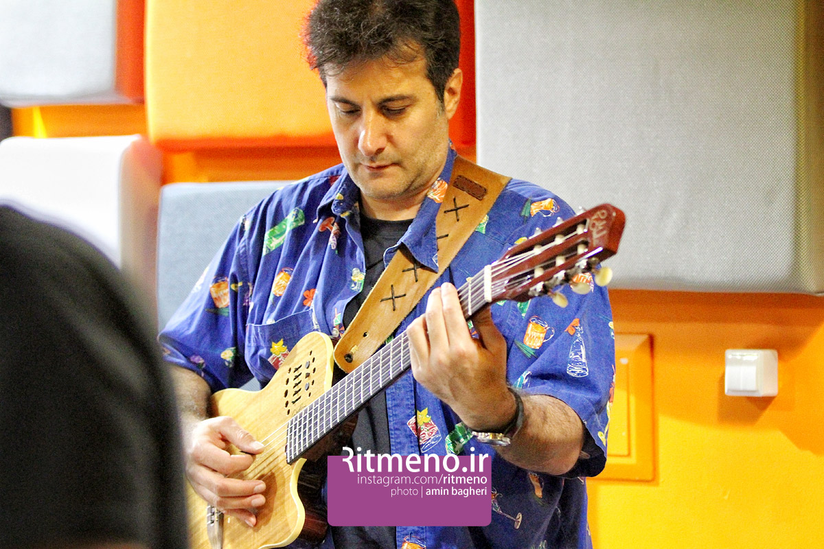 http://s6.picofile.com/file/8249707950/Hamid_Askari_14.jpg