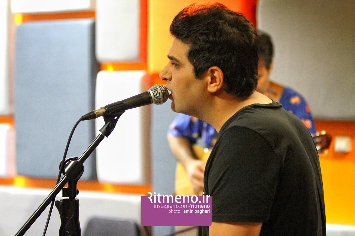 http://s6.picofile.com/file/8249708018/Hamid_Askari_15.jpg