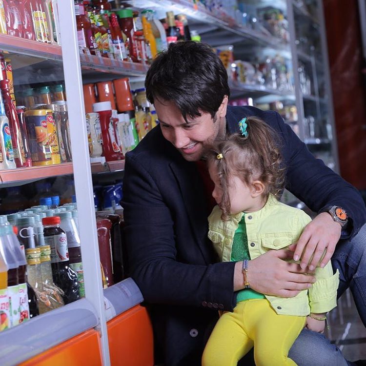 عکس شخصی شاهرخ استخری با دخترش