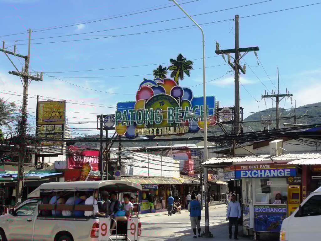 http://s6.picofile.com/file/8251244526/086_Copy.jpg