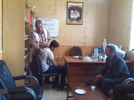 اعزام کاروان سلامت به روستاهای دشت و بیدک شهرستان گرمه / تصاویر