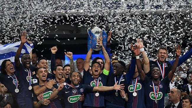 جشن قهرمانی پاری سن ژرمن در جام حذفی فرانسه فصل 2015/16