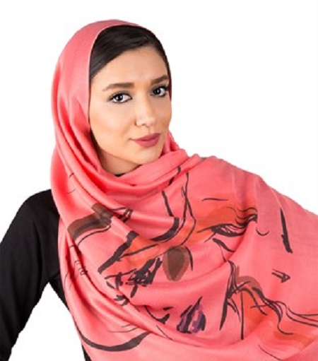 شال مارکدارصورتی