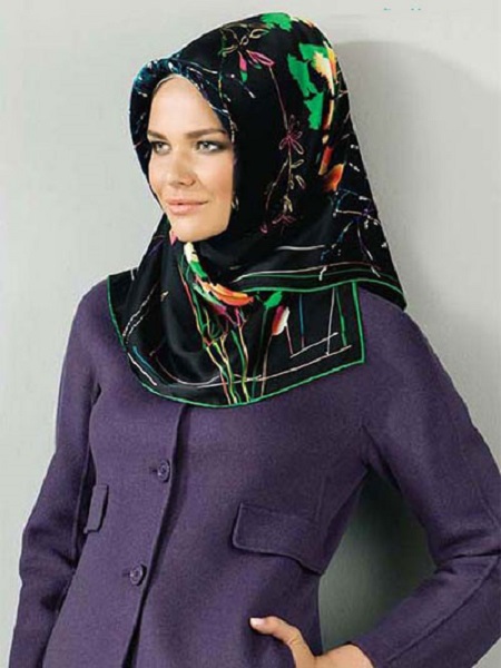 روسری مارکدار زنانه مشکی