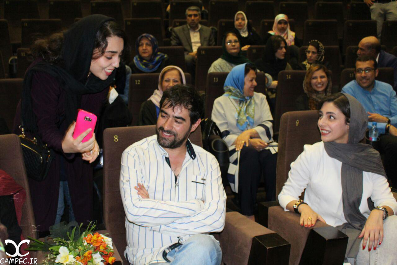 شهاب حسینی و هستی مهدوی در مراسم گلریزان فیلم چهارشنبه