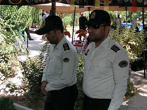 مراسم سالگرد شهادت شهید محمّدعلی دولت آبادی درکنار مزارمطهر شهید واقع در بهشت زهرا(س) با حضور همکاران شهید از پلیس فاتب