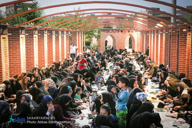 سفره افطاری تبریز