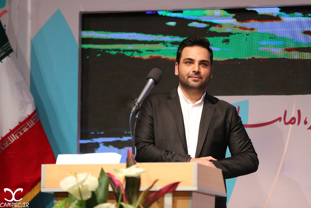 احسان علیخانی در اختتامیه جشنواره فیلم سلامت