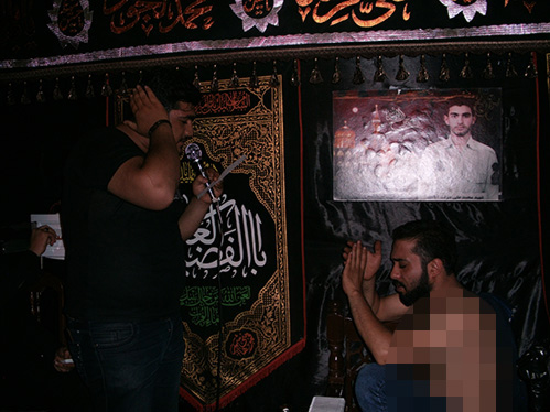 جلسه هفتگی هیئت زوّارالحسین (ع) ویژه ایام مسلمیه و یادواره شهدای منا در حسینیه شهید محمّد علی دولت آبادی با سخنرانی حجت السلام والمسلمین عطایی و مدّاحی حاج یوسف محسنی و کربلائی میلاد جمشیدی با حضور خادمین هیئت زوّارالحسین علیهم السلام