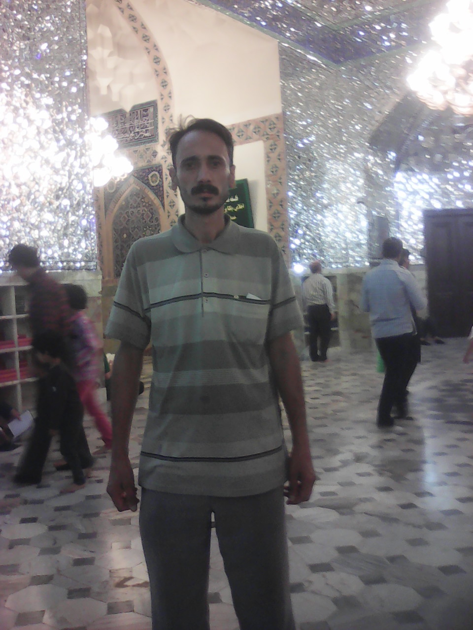 http://s6.picofile.com/file/8267145242/IMG_20070217_203418.jpg