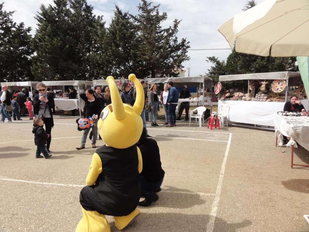 http://s6.picofile.com/file/8285360534/129.jpg
