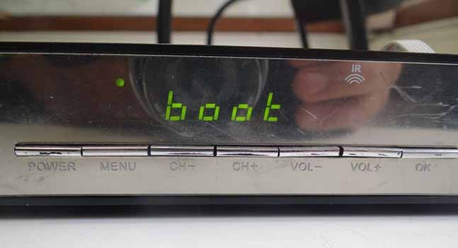 گیرنده روی بوت میماند