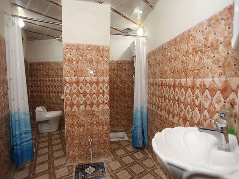 shahdad-002-bathroom