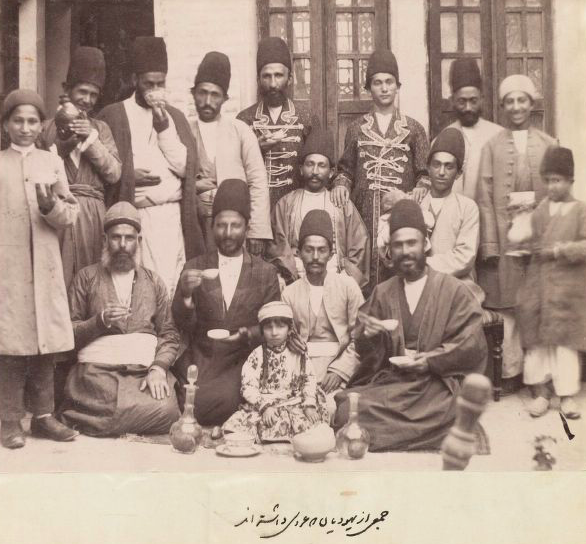 عکسی از یهودیان دوره قاجار در عروسی گرفته شده توسط علی خان