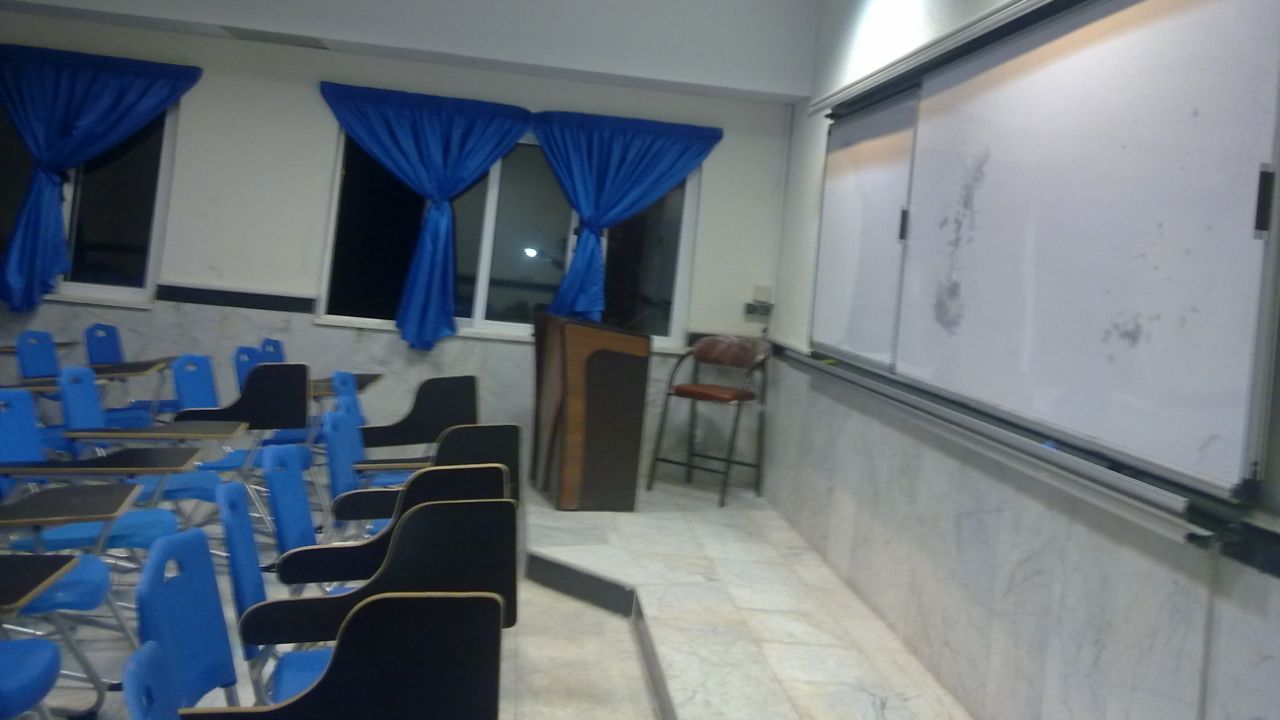 فروش صندلیهای خیالی دانشگاه آزاد با 600 میلیون 1 ca33aa1d 2dba 4119 ba98 75e1b4472148