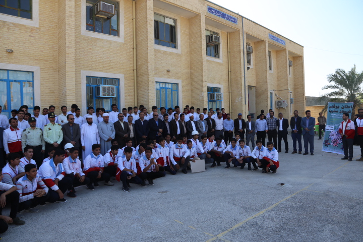 برگزاری مانور سراسری زلزله در مدرسه شهدای نفت شهر چاه مبارک