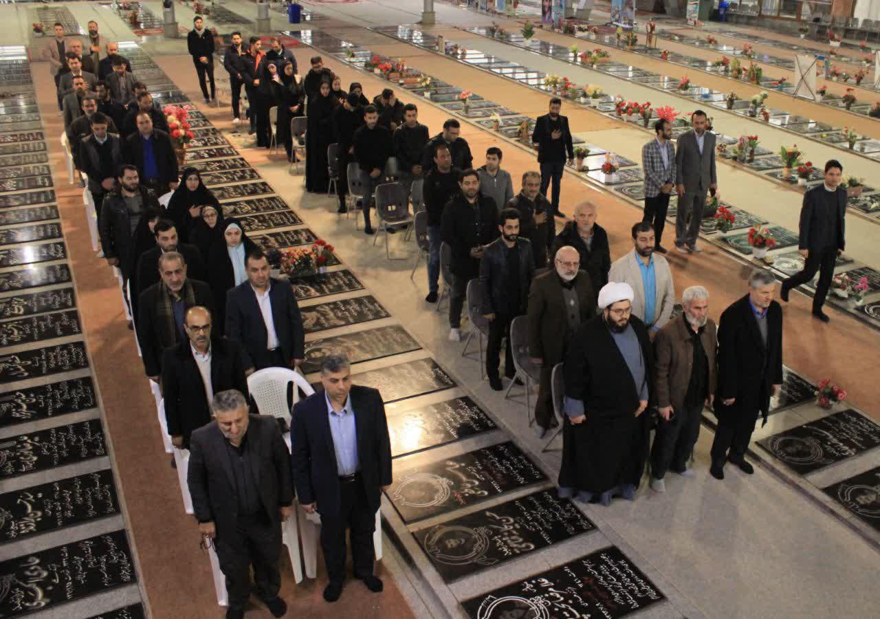 کاندیدای محبوب شهر رشت با آرمانهای امام و شهدا تجدید بیعت کرد/حضور عظمتی در گلزار شهدای رشت 10 photo 2019 12 07 20 06 54