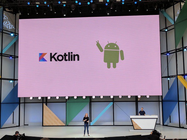 مراسم معرفی زبان کاتلین ( kotlin ) توسط شرکت گوگل 