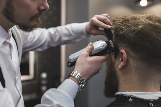 http://s6.picofile.com/file/8385403700/barber_pooster_8_.jpg