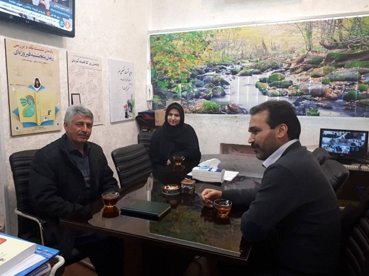 دیدار با جناب آقای اشرفیان ریاست کتابخانه هاشمی نژاد شهرستان ساوه/ محمد شرافت