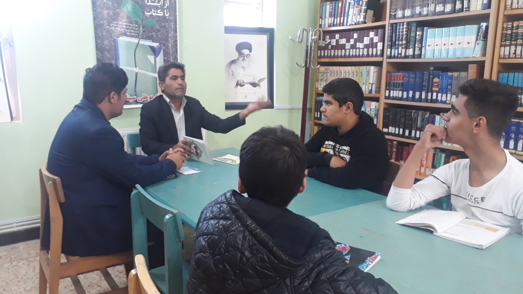 بازدید رییس بهداشت محترم از کتابخانه بهمن 98-تفاهم نامه