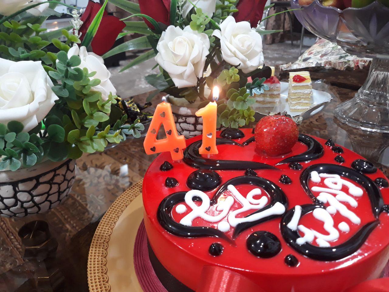 یک سال دیگه .... یک سال دیگه ....
