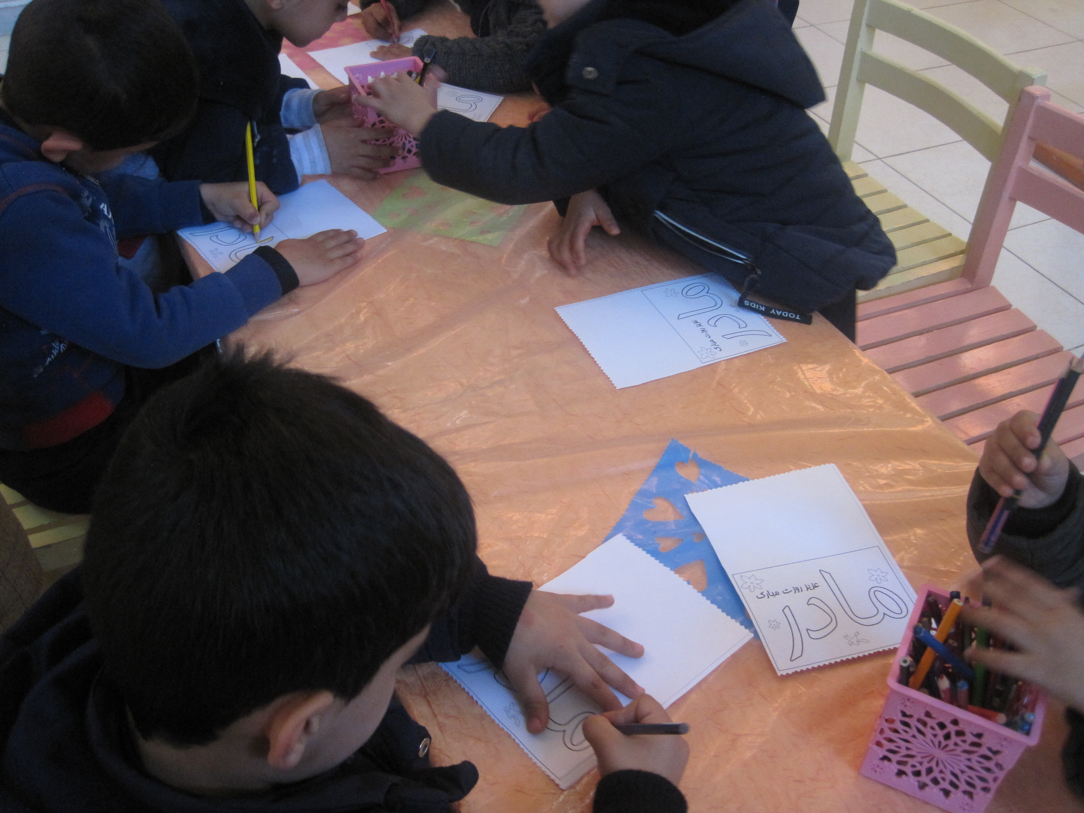 م مثل مادر