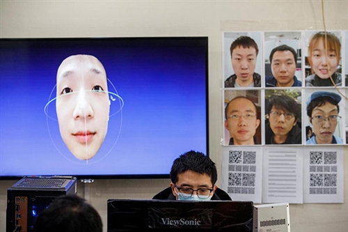 http://s6.picofile.com/file/8390994126/Even_mask_wearers_can_be_IDd_China_facial_recognition_firm_says_feature.jpg