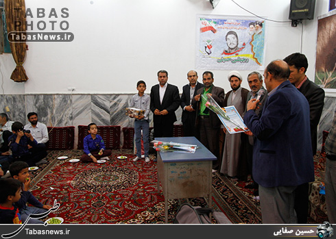 محفل ادبی اردیبهشت غزل در زادگاه شاعر لبخند کویر