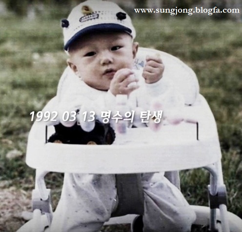 Pictures of Kim Myung Soo (L)`s childhood / 김명수 어린 시절의 사진 / عکس های ...