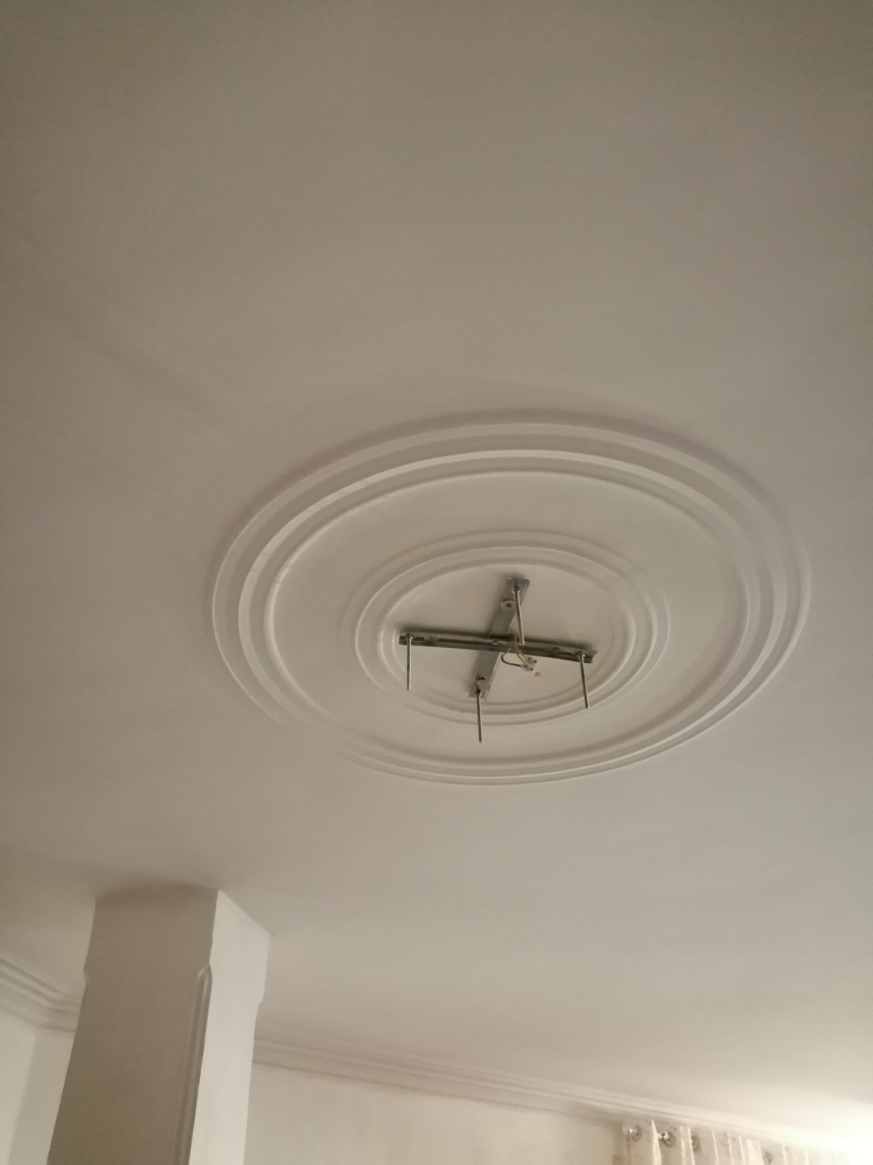 پایه لوستر سقفی ال ای دی